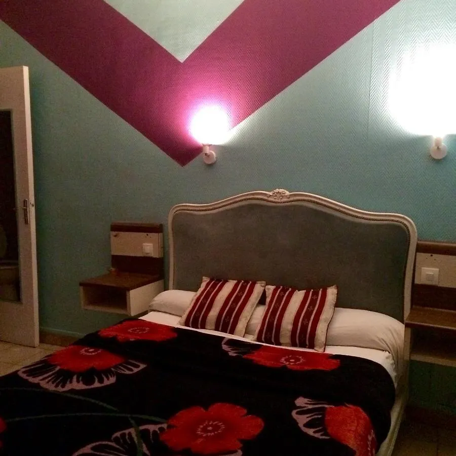 De La Fourche Hotell