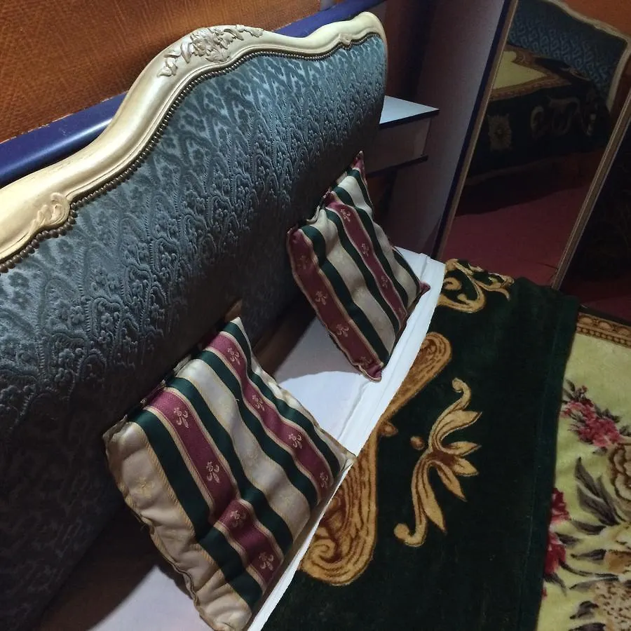 فندق De La Fourche باريس